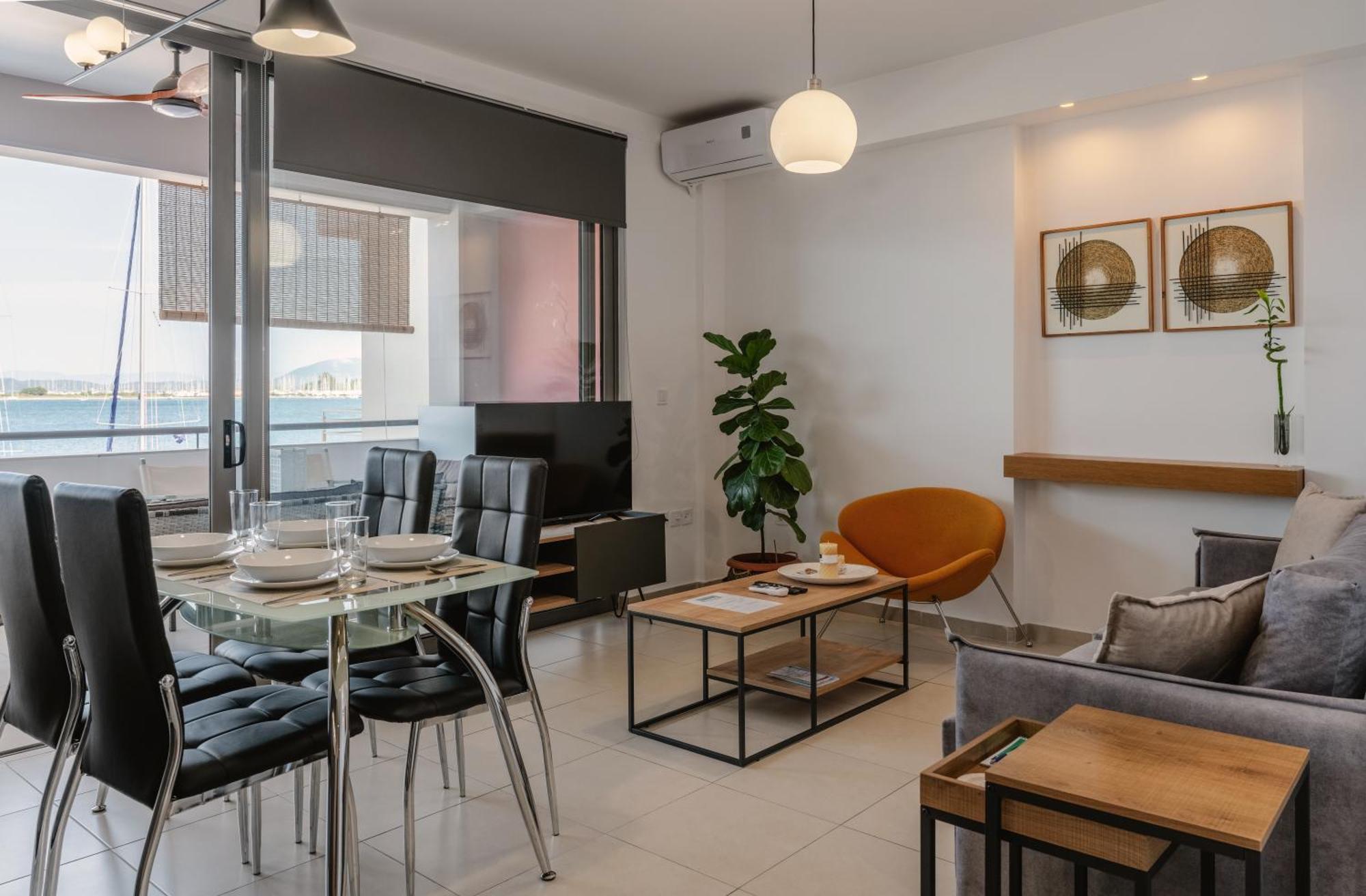Ionis Seafront Suite Превеза Экстерьер фото